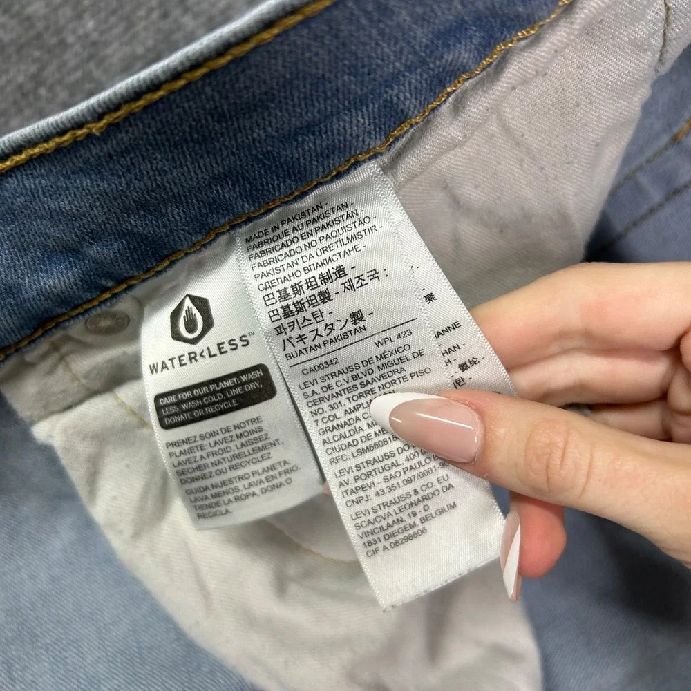 Levi's 541 Straight Jeans Men's Blue Denim Pockets Classic Zip Fly - 48X31